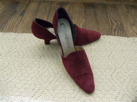 Yves Saint Laurent burgundy suede pumps 